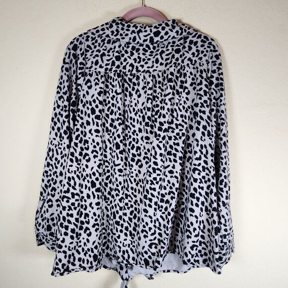 Susan Graver Animal print snap front Tie‎ front lined soft work blouse Size 1X - Picture 11 of 13